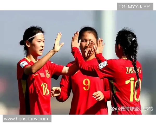 德国女足与丹麦女足比赛因故推迟引发球迷热议与期待